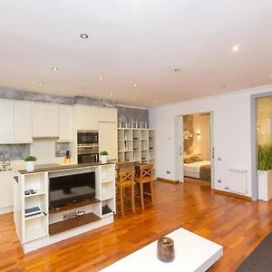 Centro- Passeig De Gracia - Casa Batllo By Interhome Apartamento Barcelona